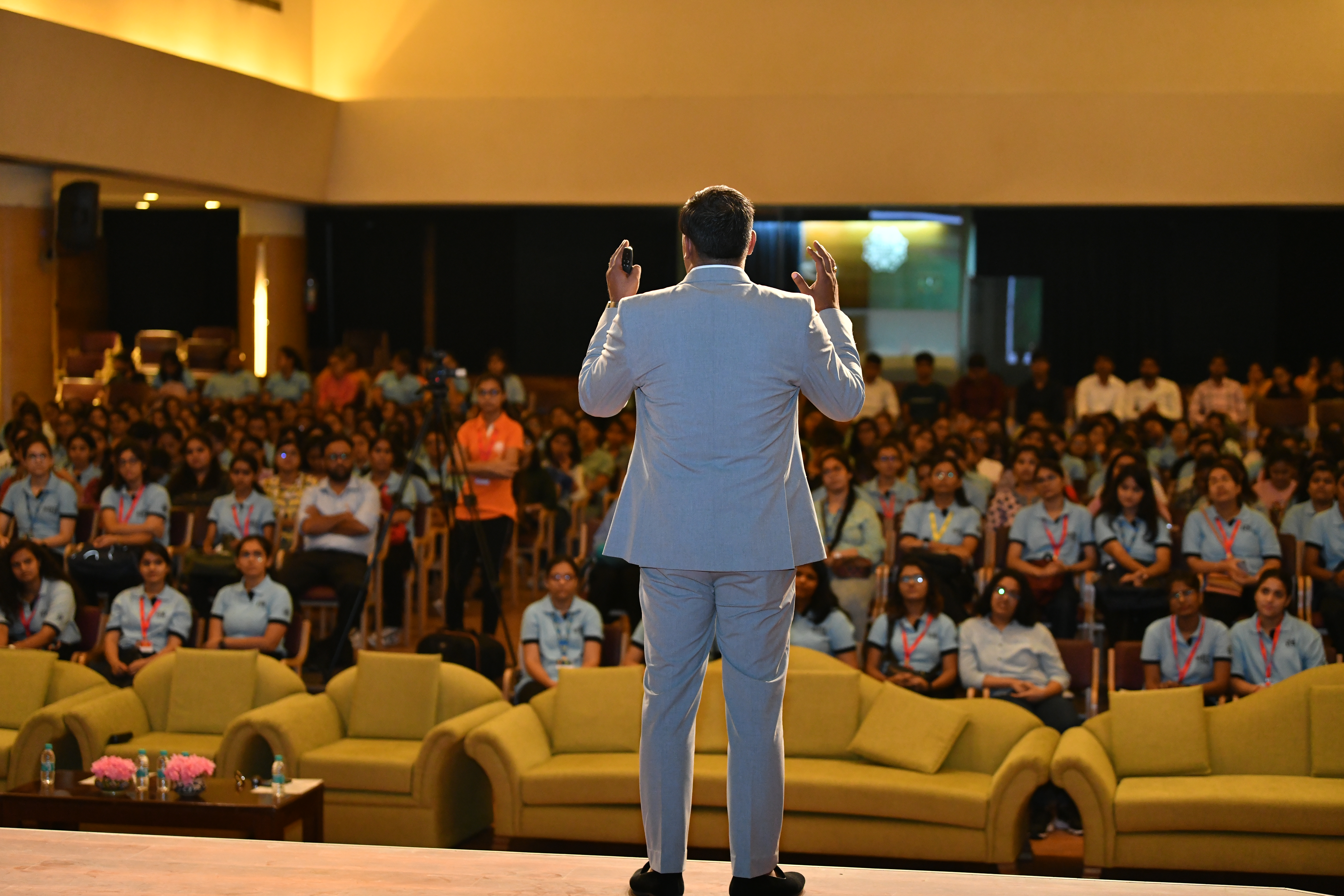 Corporate leadership and public speaking training seminar by Vikram Sharma